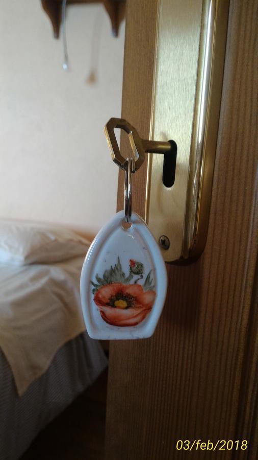 L'Ape In Corte Casa Di Campagna, Via Francigena Stanze E Colazione Vaccarizza Bagian luar foto