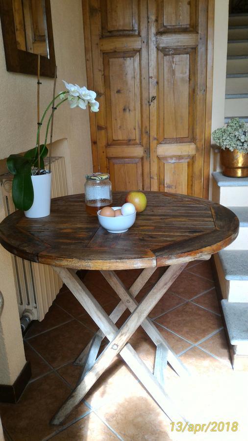 L'Ape In Corte Casa Di Campagna, Via Francigena Stanze E Colazione Vaccarizza Bagian luar foto