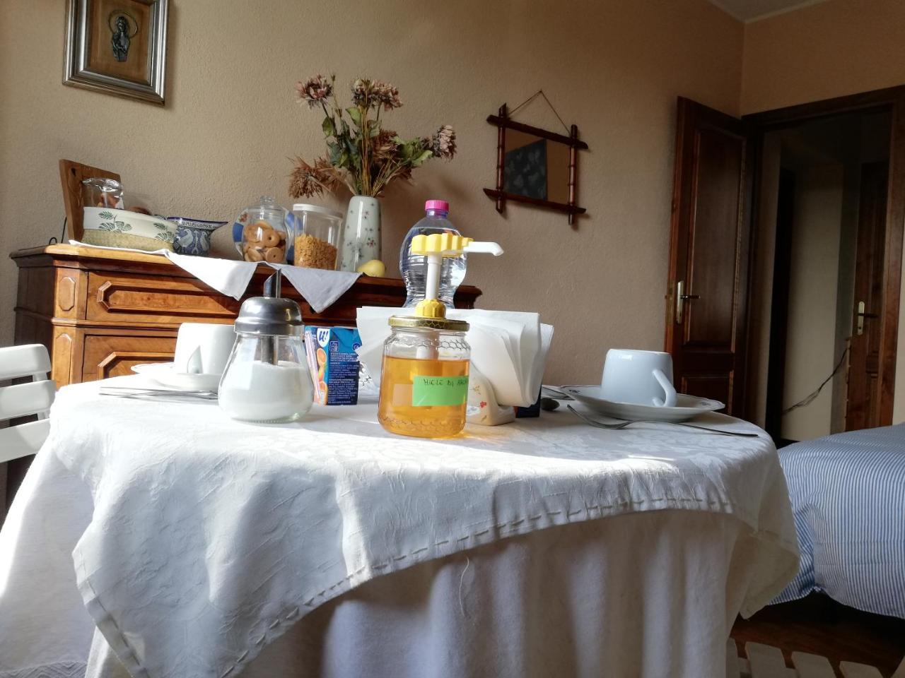 L'Ape In Corte Casa Di Campagna, Via Francigena Stanze E Colazione Vaccarizza Bagian luar foto